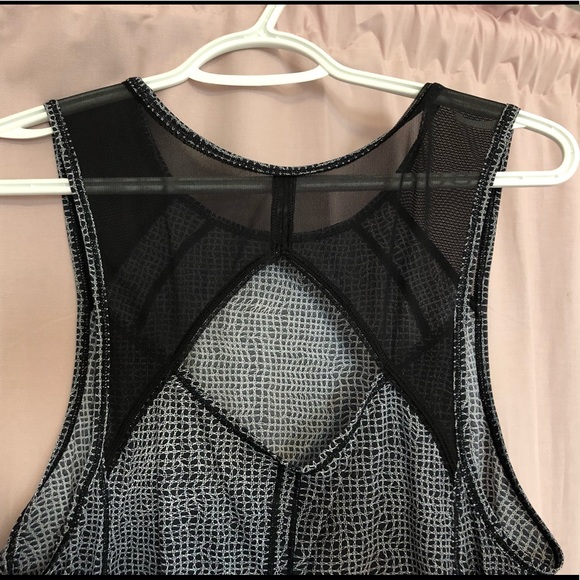 Lululemon Sculpt Tank - Picture 3 of 6